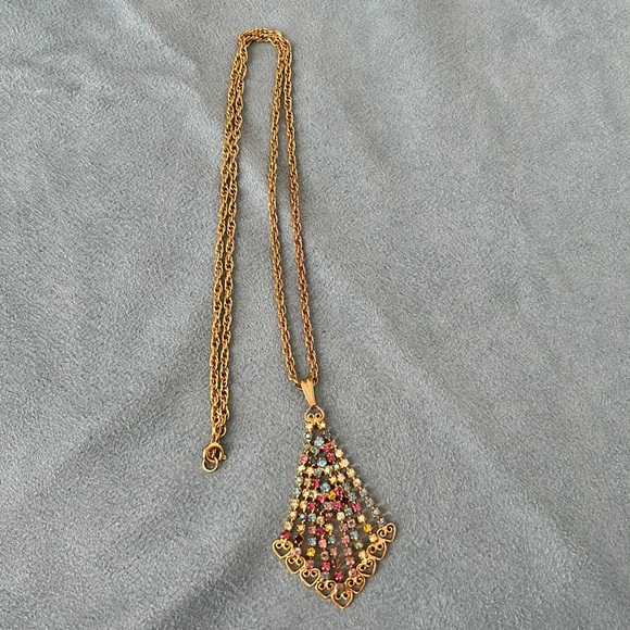 Multicolored rhinestone vintage necklace and clip earring set - Picture 4 of 6